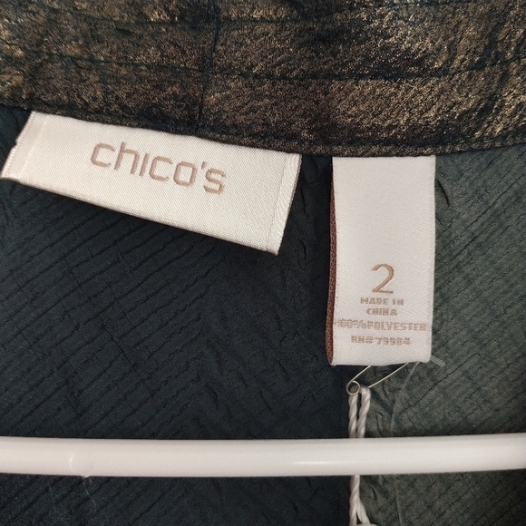 Chico's Eleesa Embossed Shine Copper/Bronze Opalescence  Semi Fitted Top 2 M - Picture 3 of 14